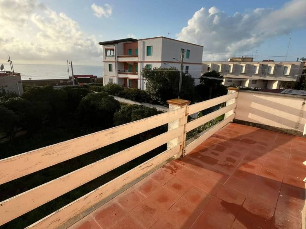 casa indipendente in vendita ad Anzio in zona Anzio Colonia