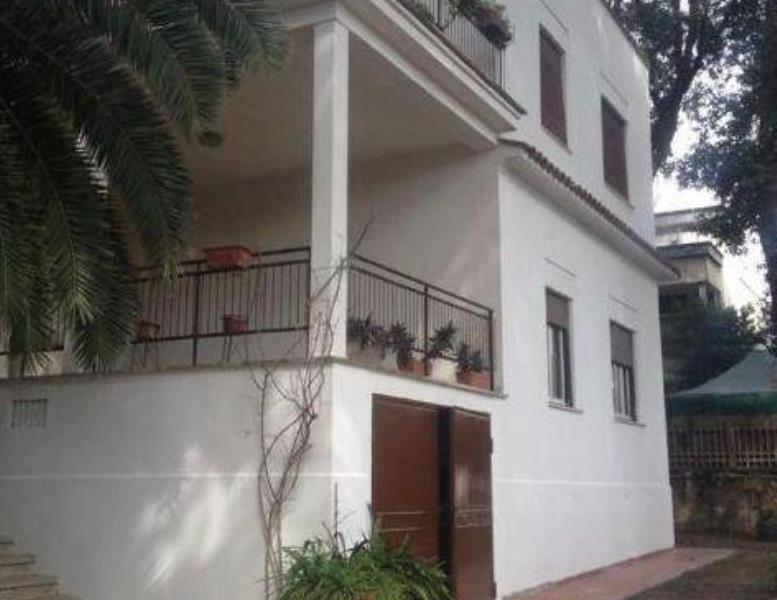 casa indipendente in vendita ad Anzio in zona Cincinnato