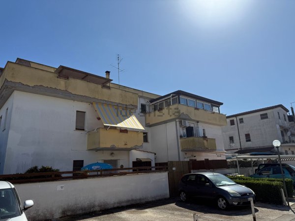 appartamento in vendita ad Anzio in zona Villa Claudia