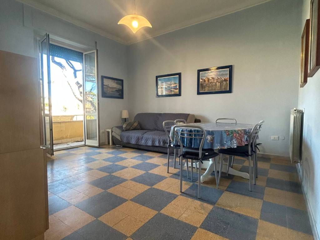 appartamento in vendita ad Anzio in zona Mare