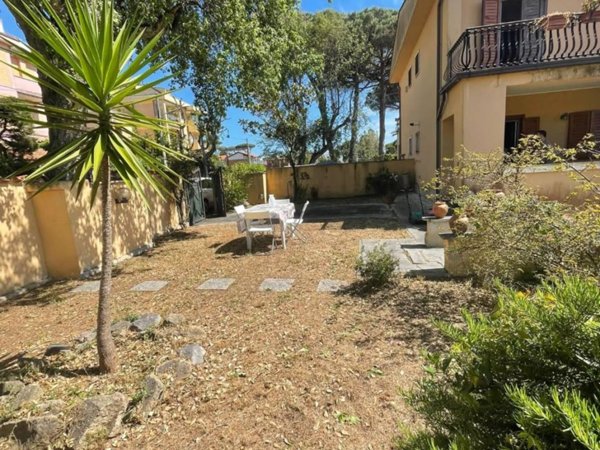 casa indipendente in vendita ad Anzio in zona Cincinnato