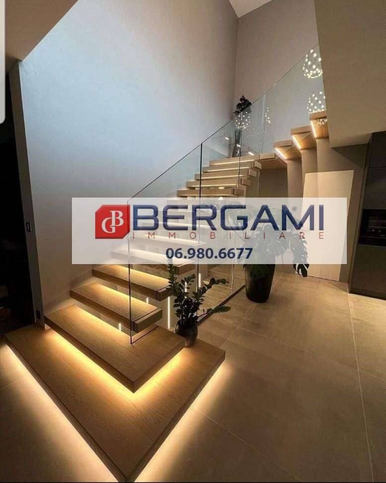 casa indipendente in vendita ad Anzio in zona Mare
