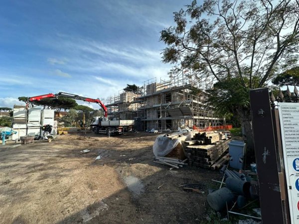 casa indipendente in vendita ad Anzio in zona Mare