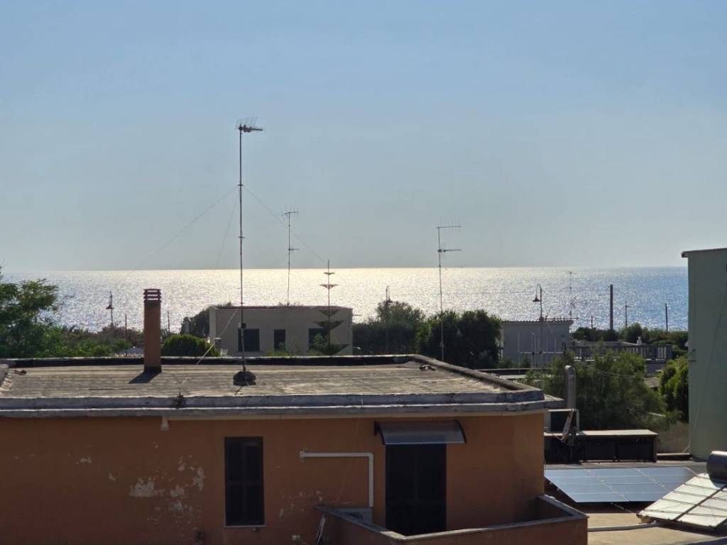 appartamento in vendita ad Anzio in zona Anzio Colonia