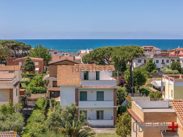 casa indipendente in vendita ad Anzio in zona Lido dei Pini