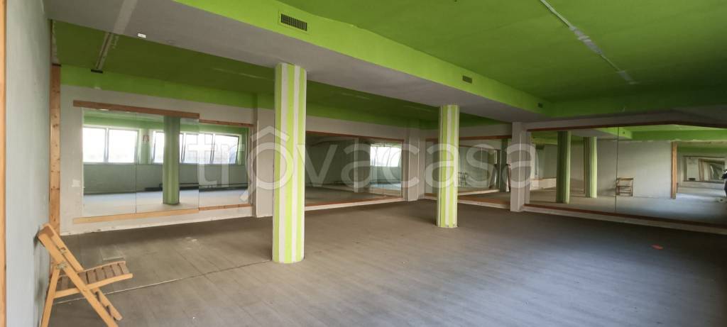 negozio in vendita ad Anzio