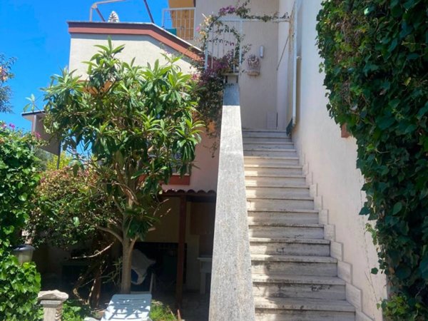 casa indipendente in vendita ad Anzio in zona Mare