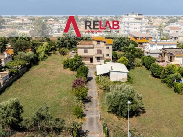 casa indipendente in vendita ad Anzio in zona Stazione