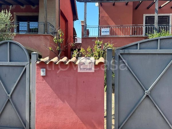 casa indipendente in vendita ad Anzio in zona Mare