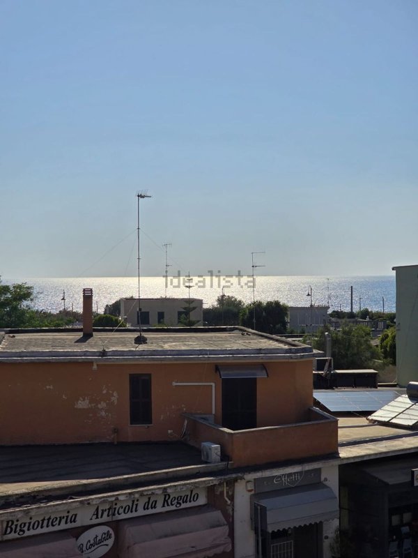 appartamento in vendita ad Anzio in zona Mare