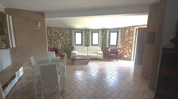 casa indipendente in vendita ad Anzio