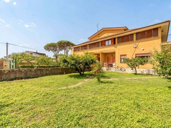 casa indipendente in vendita ad Anzio in zona Lido dei Pini