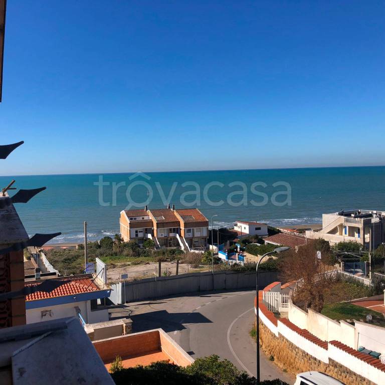 appartamento in vendita ad Anzio in zona Mare