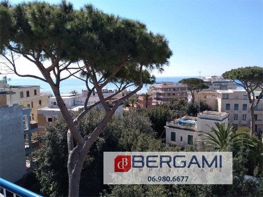 appartamento in vendita ad Anzio in zona Mare