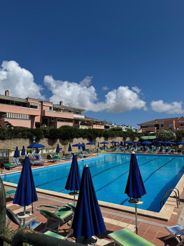 appartamento in vendita ad Anzio in zona Villa Claudia