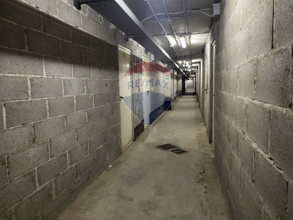 negozio in vendita ad Anzio