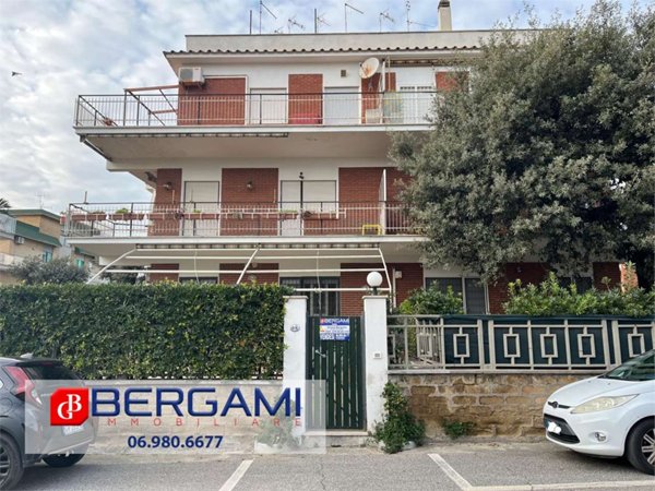 appartamento in vendita ad Anzio in zona Mare