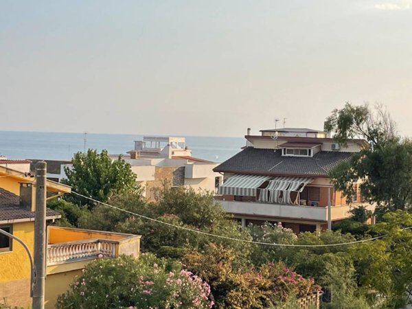 appartamento in vendita ad Anzio in zona Lido delle Sirene