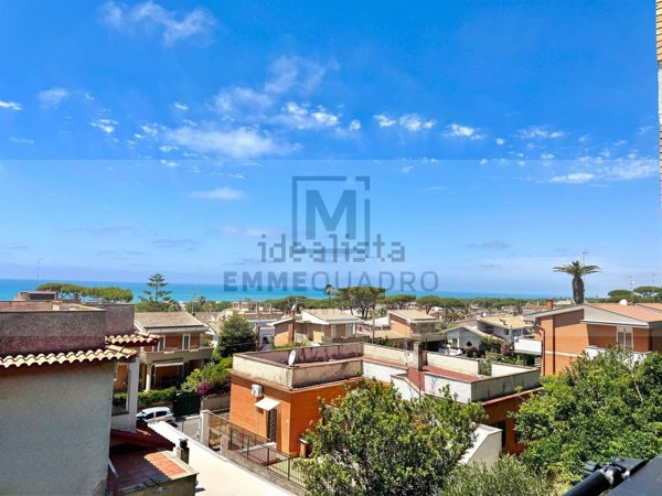 appartamento in vendita ad Anzio in zona Villa Claudia