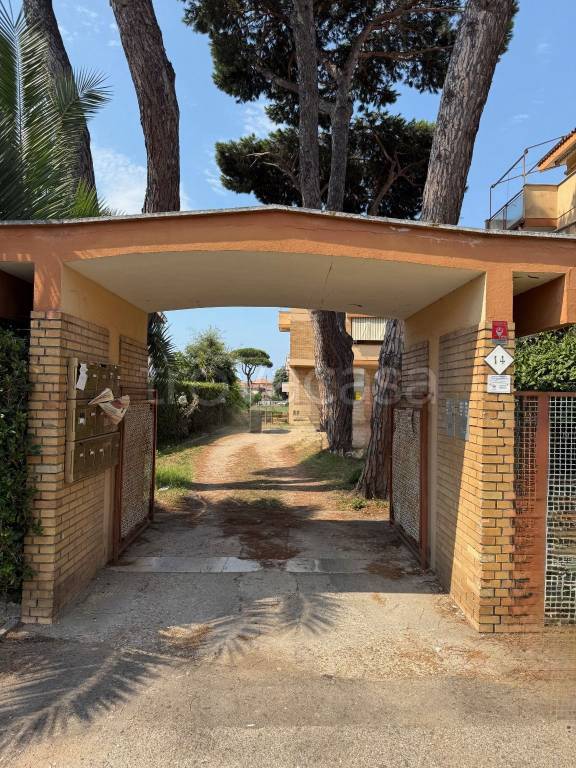 appartamento in vendita ad Anzio in zona Mare
