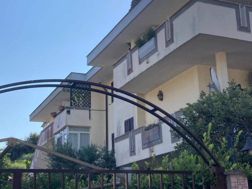 appartamento in vendita ad Anzio in zona Mare