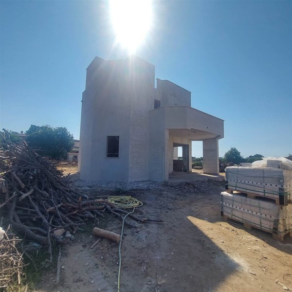 casa indipendente in vendita ad Anzio