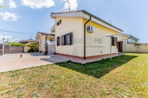 casa indipendente in vendita ad Anzio in zona Mare
