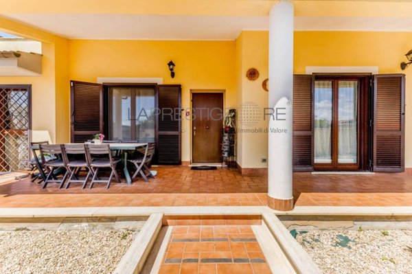 casa indipendente in vendita ad Anzio in zona Mare