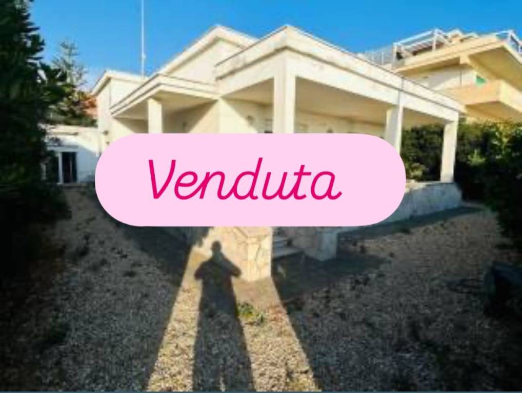 casa indipendente in vendita ad Anzio in zona Anzio Colonia