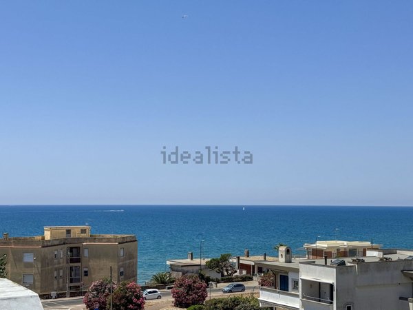 appartamento in vendita ad Anzio in zona Mare