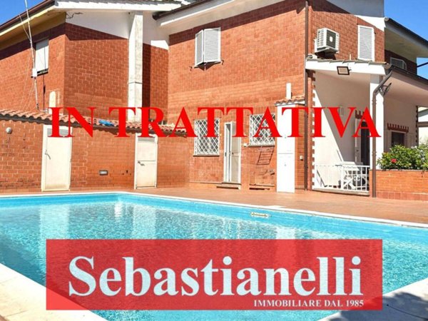 casa indipendente in vendita ad Anzio in zona Lido dei Pini