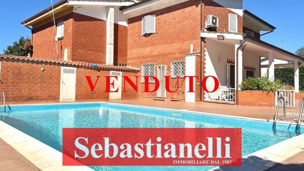 casa indipendente in vendita ad Anzio in zona Mare