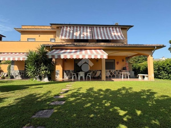 casa indipendente in vendita ad Anzio in zona Villa Claudia
