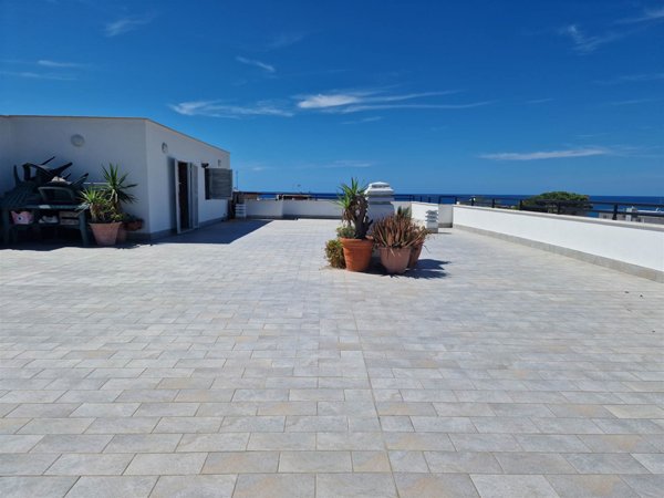appartamento in vendita ad Anzio in zona Anzio Colonia