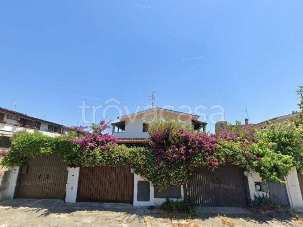casa indipendente in vendita ad Anzio in zona Marechiaro