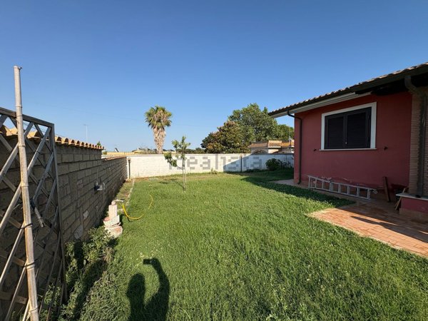 casa indipendente in vendita ad Anzio