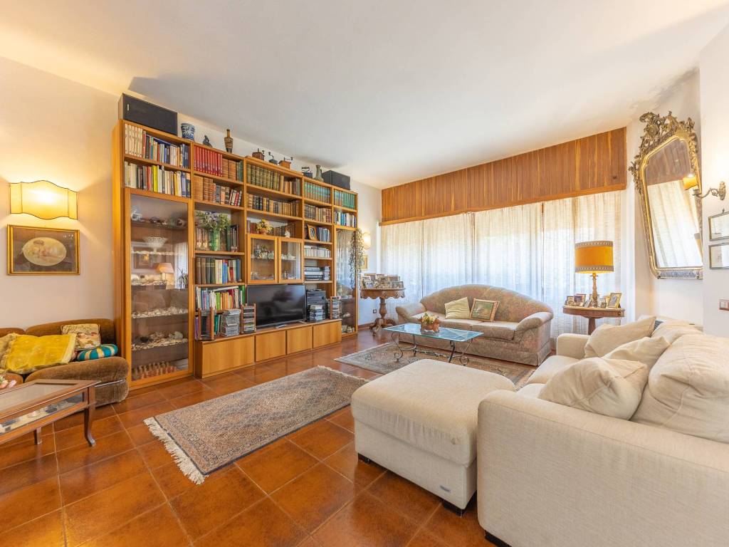 casa indipendente in vendita ad Anzio in zona Mare