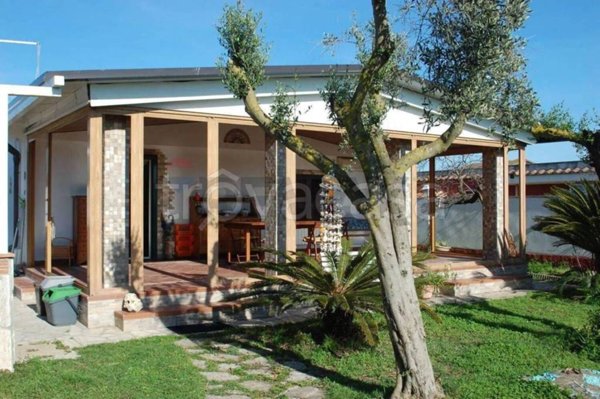 casa indipendente in vendita ad Anzio in zona Lido dei Pini