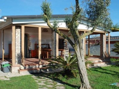 casa indipendente in vendita ad Anzio in zona Lido dei Pini