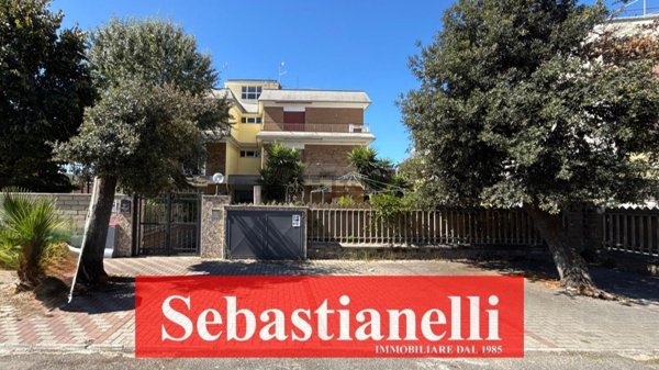appartamento in vendita ad Anzio in zona Mare