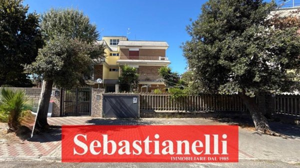 appartamento in vendita ad Anzio in zona Mare