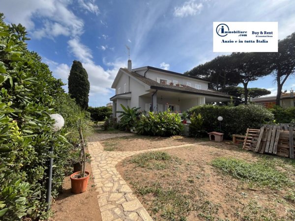 casa indipendente in vendita ad Anzio