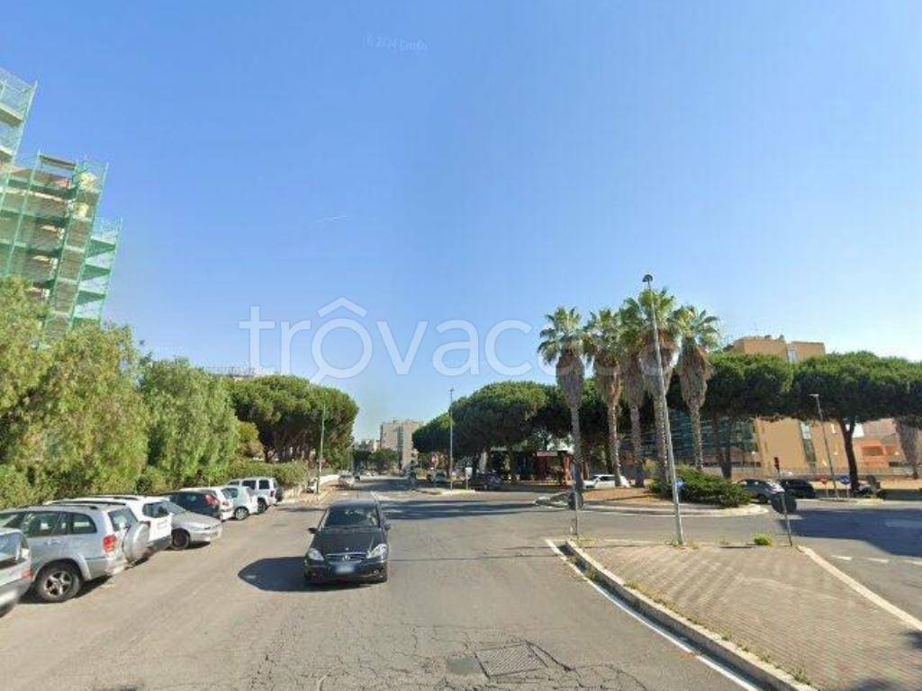 locale commerciale in vendita ad Anzio