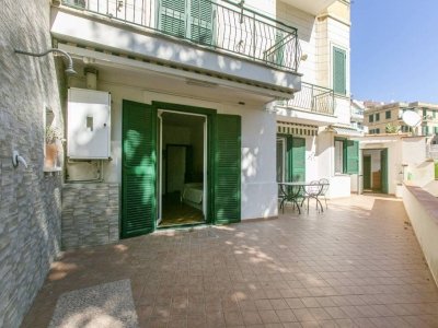 appartamento in vendita ad Anzio in zona Mare