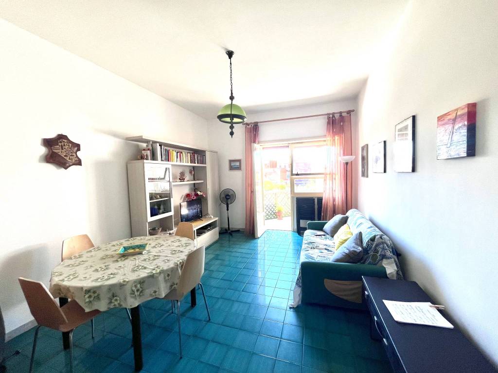 appartamento in vendita ad Anzio in zona Mare