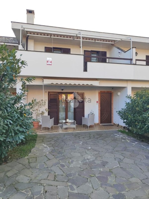 quadrivano in vendita ad Anzio