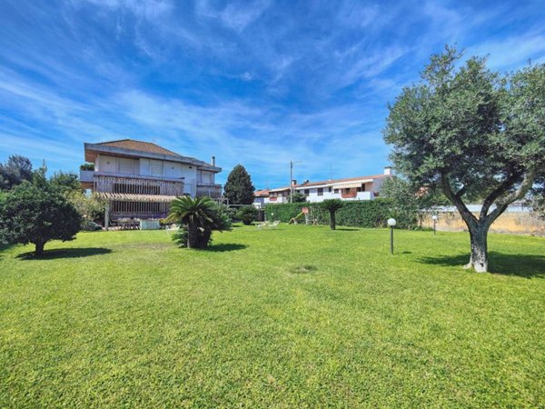 casa indipendente in vendita ad Anzio in zona Mare