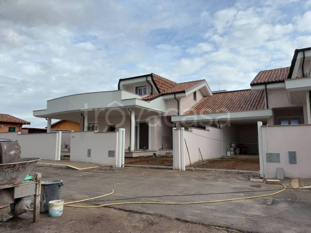 casa indipendente in vendita ad Anzio in zona Marechiaro