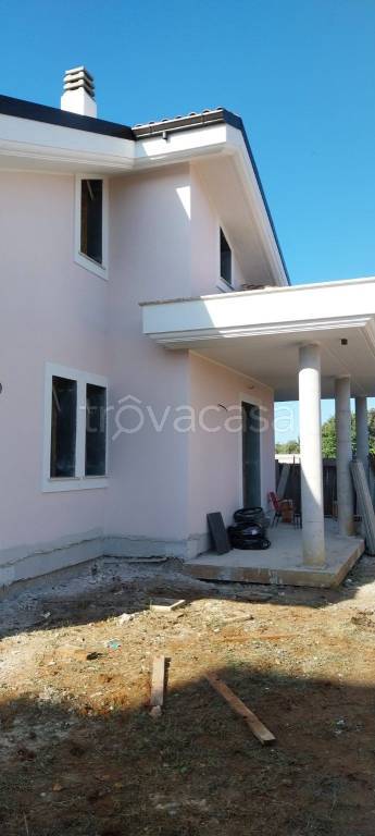 casa indipendente in vendita ad Anzio in zona Anzio Colonia