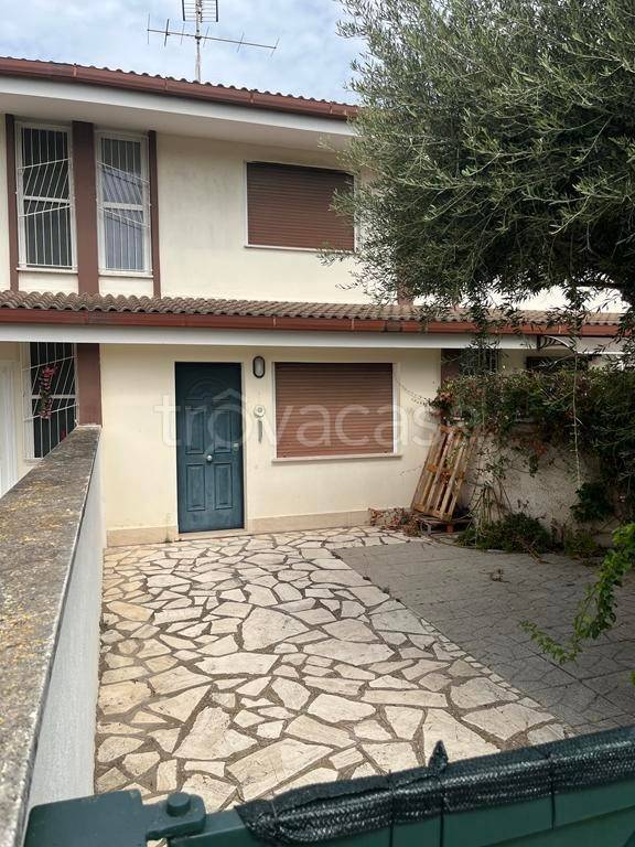 casa indipendente in vendita ad Anzio in zona Mare
